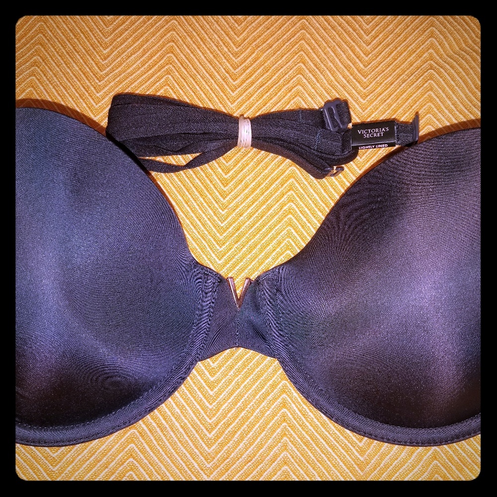 Victoria's Secret Illusion Bra 32D